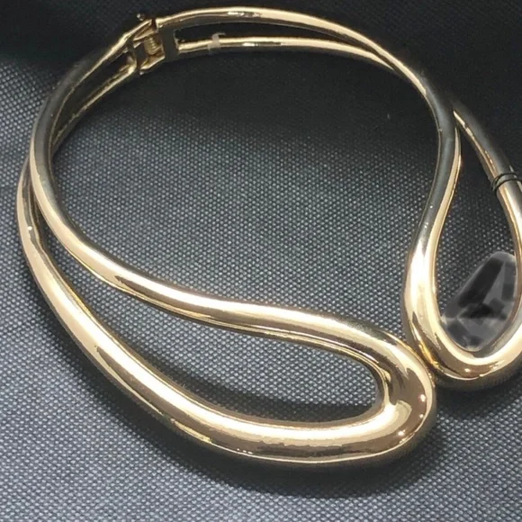 House of Harlow 1960 gold tone double bar curved hinged choker style necklace - Picture 2 of 14